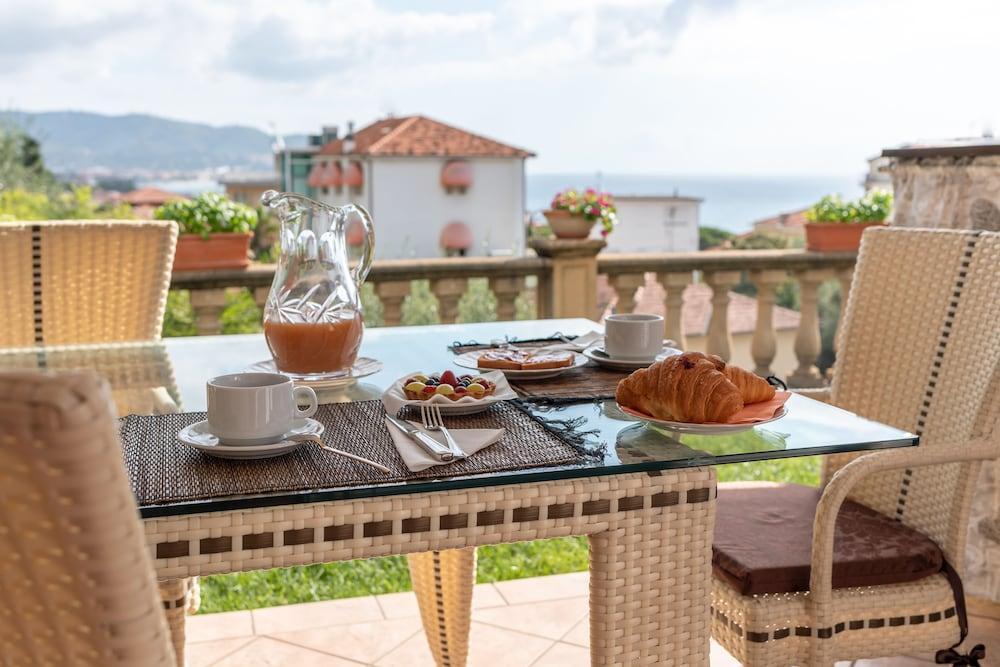 Il Viaggio Acomodação com café da manhã Diano Marina Exterior foto